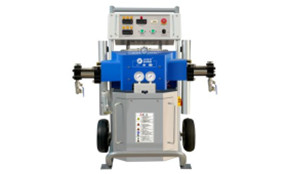 小型聚氨酯噴涂設(shè)備噴涂集裝箱體-山東聚氨酯噴涂機(jī)廠家