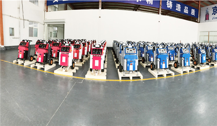 如何更好地發揮聚氨酯噴涂機設備的優良性能